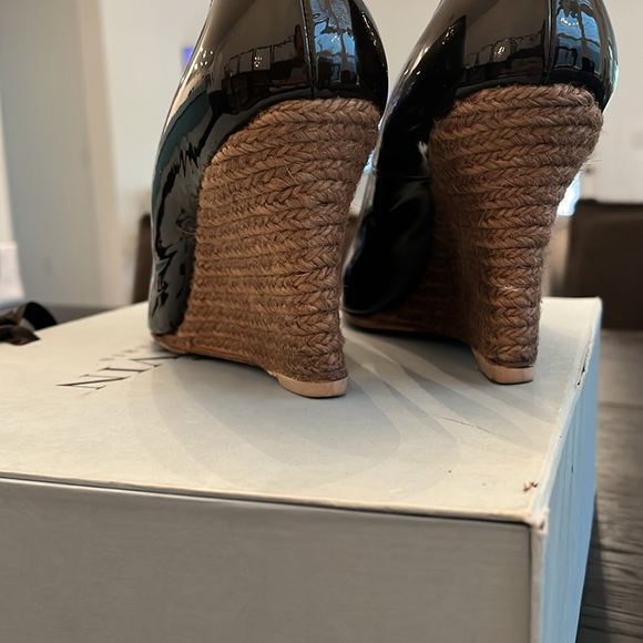 LANVIN PARIS black patent wedges - Picture 3 of 5